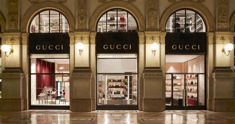 gucci negozio milano